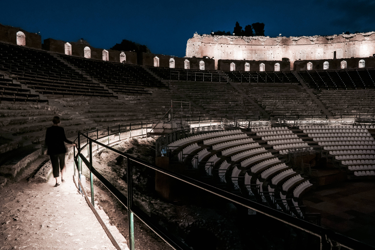 iGuzzini illuminates the Greek Theatre of Taormina with Metaenergia