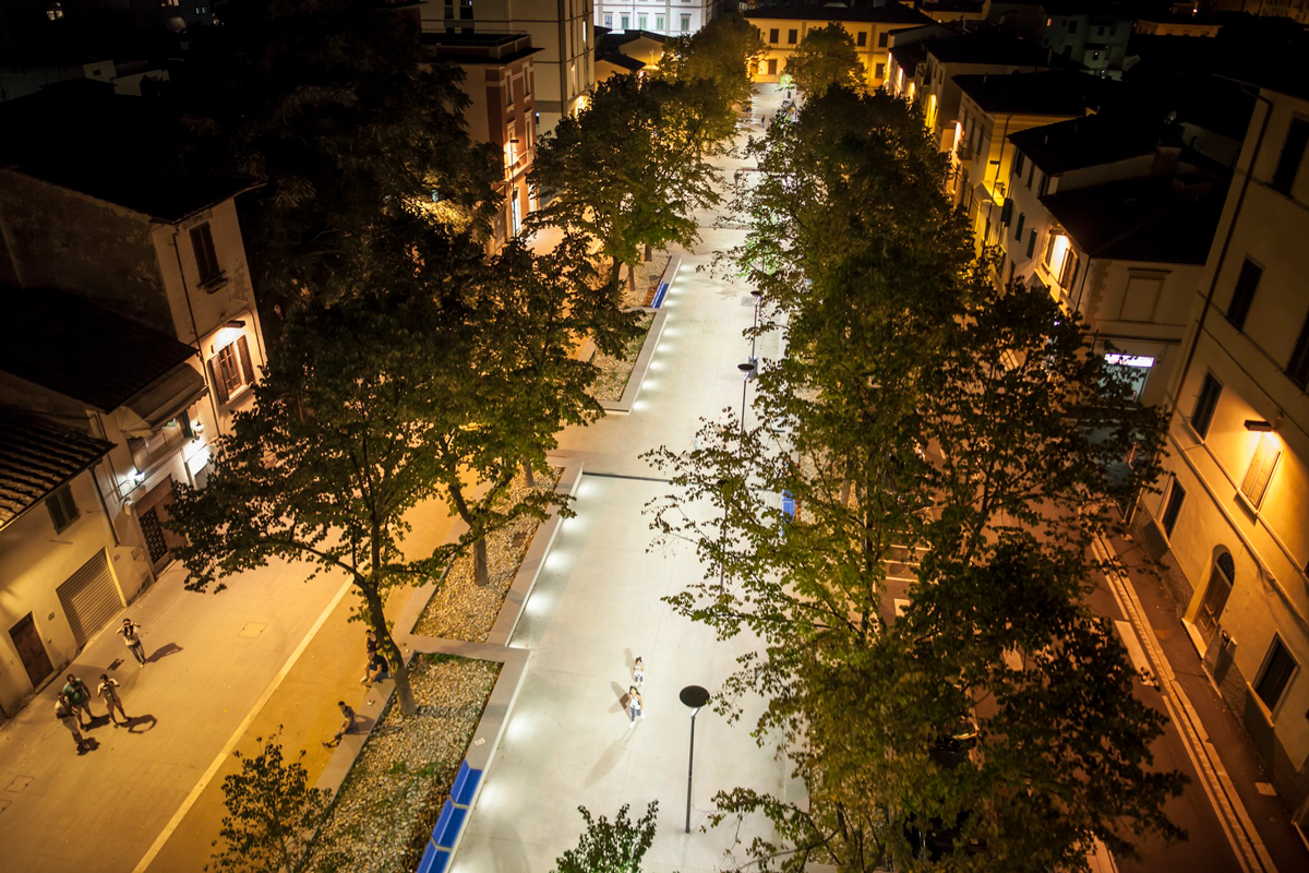 A New Design for Piazza IV Novembre - IGuzzini